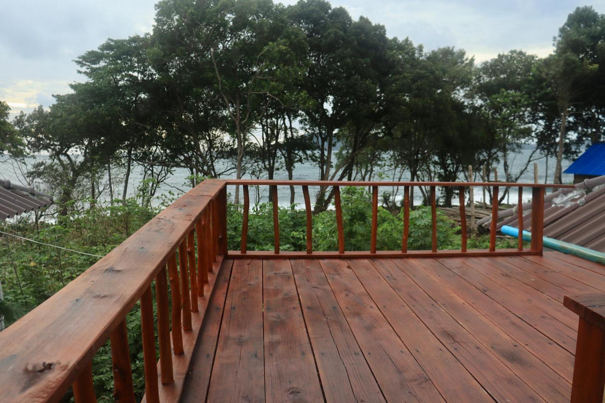 House Cambodia Guest house Koh Rong Sanloem