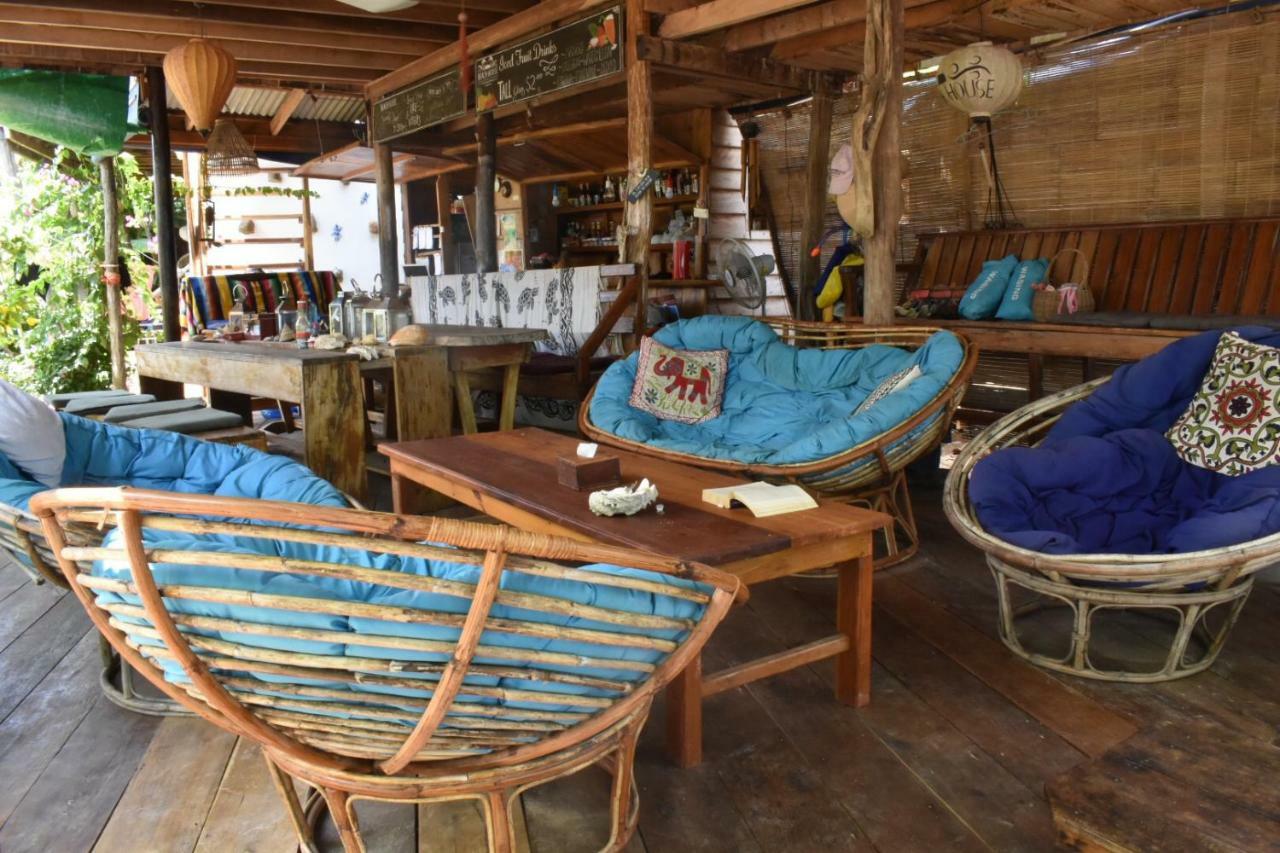House Cambodia Guest house Koh Rong Sanloem